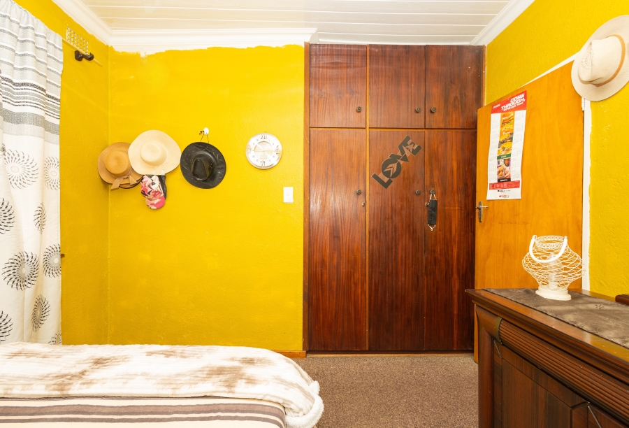 3 Bedroom Property for Sale in Peerless Park West Western Cape